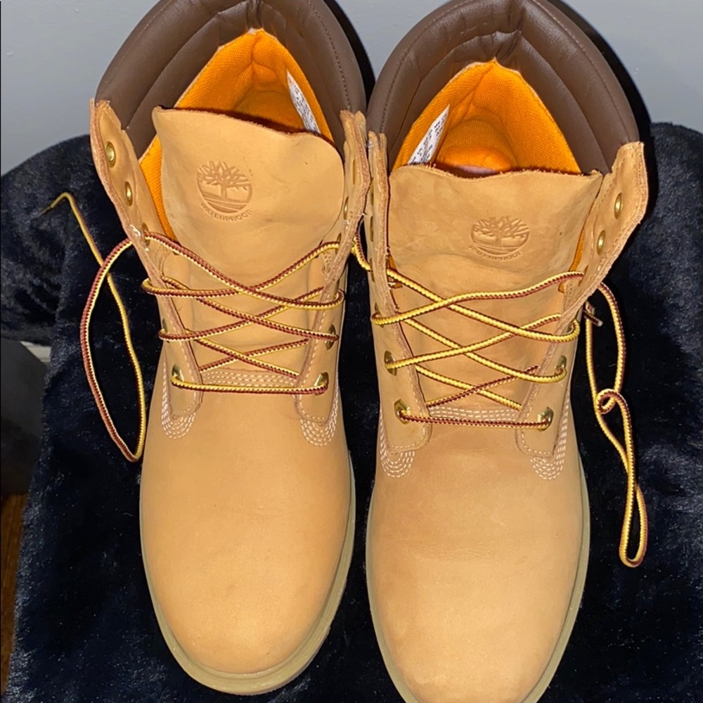 Wheat TIMS.. worn once‼️‼️Firm on price